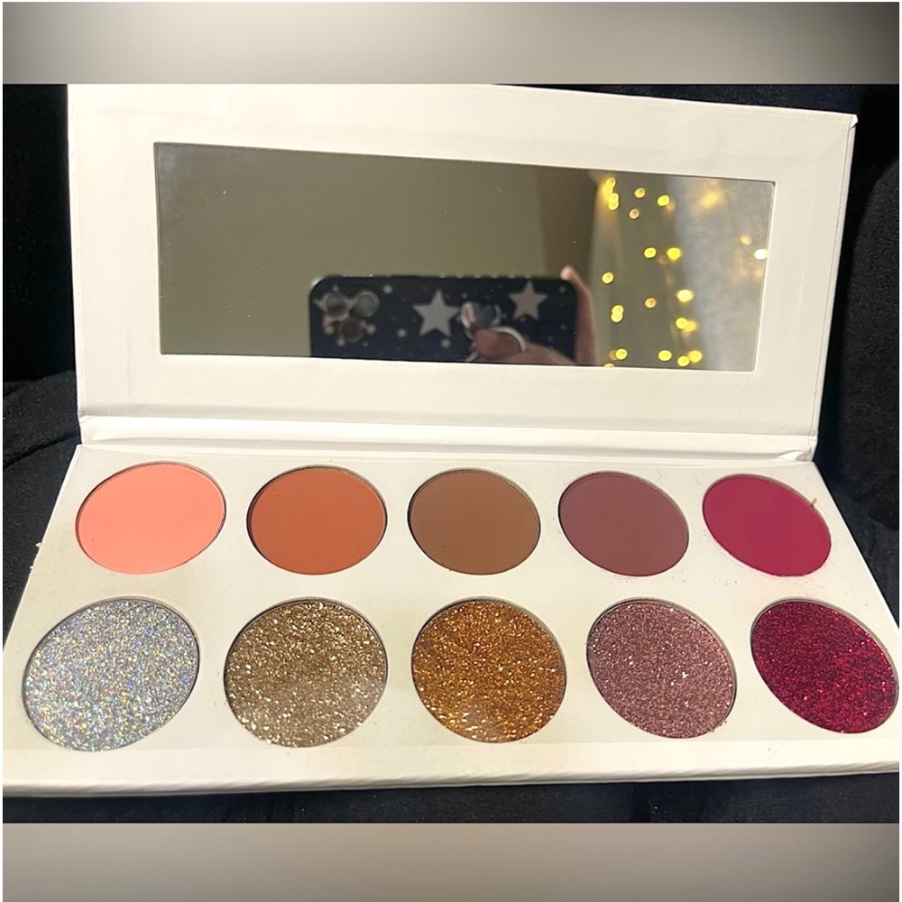 Peachy Queen makeup EYESHADOW PALETTE - Picture 6 of 8